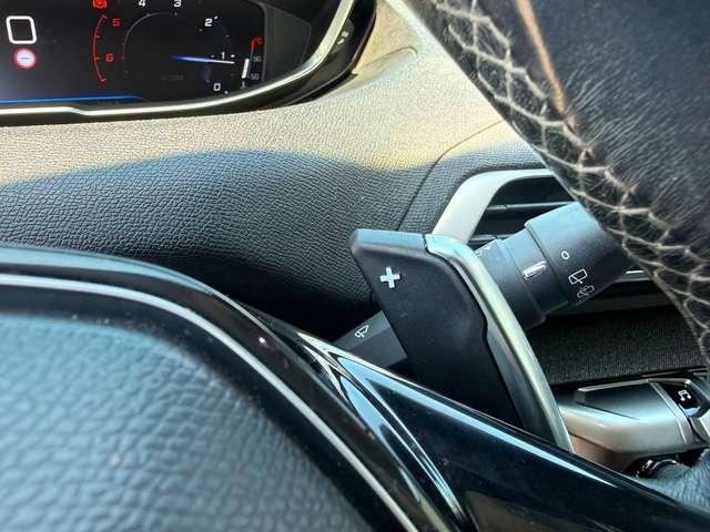 Peugeot 3008 1.5 bluehdi AUTOMATICA Allure eat8 NAVI/CARPLAY/TELECAMERA