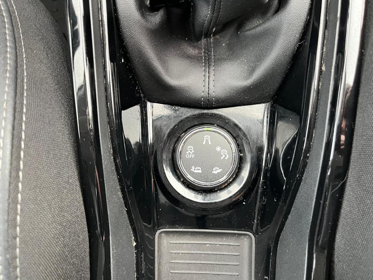 Peugeot 2008-1.5 blue hdi-allure-km 78000-2019