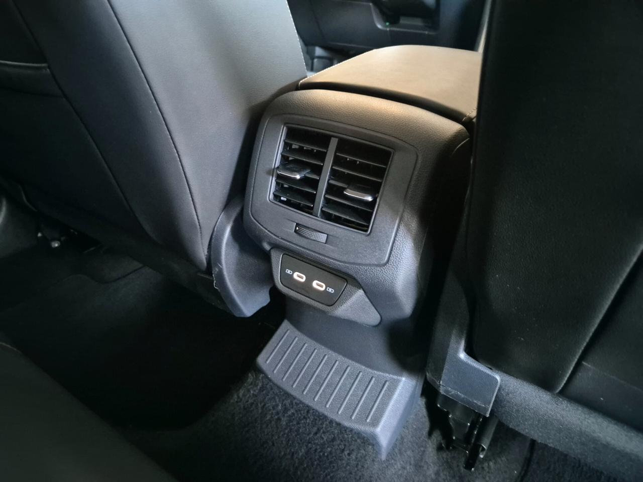 Volkswagen T-Roc 2.0 TDI SCR 150 CV DSG R-Line