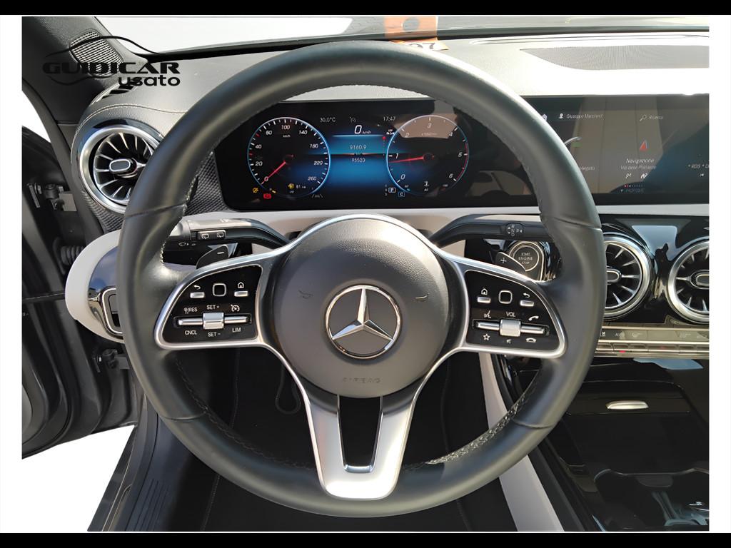 Mercedes-Benz CLA Sh.Brake - X118 - CLA Shooting Brake 180 d Sport auto