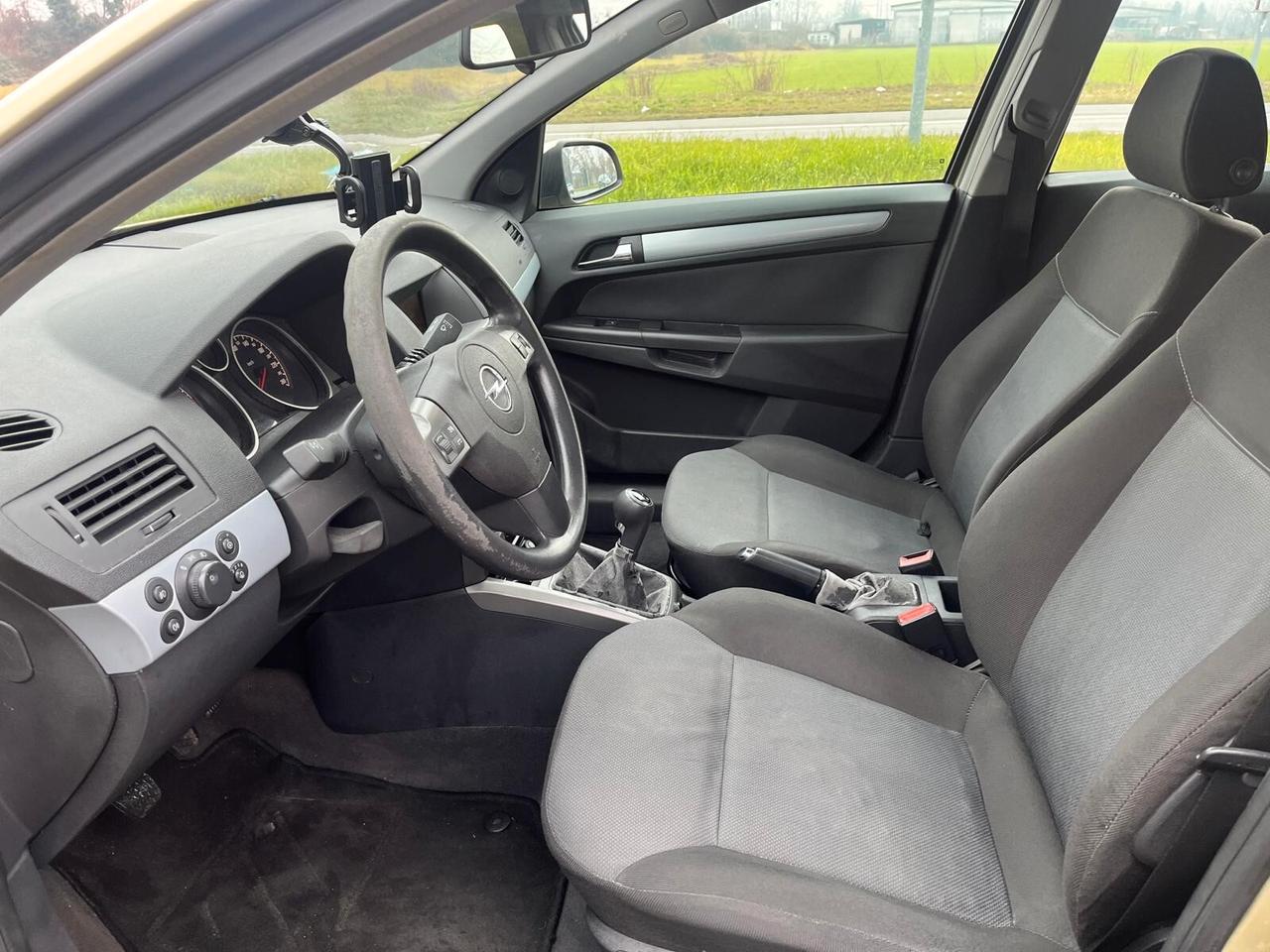 Opel Astra 1.6 115CV 5 porte Elective