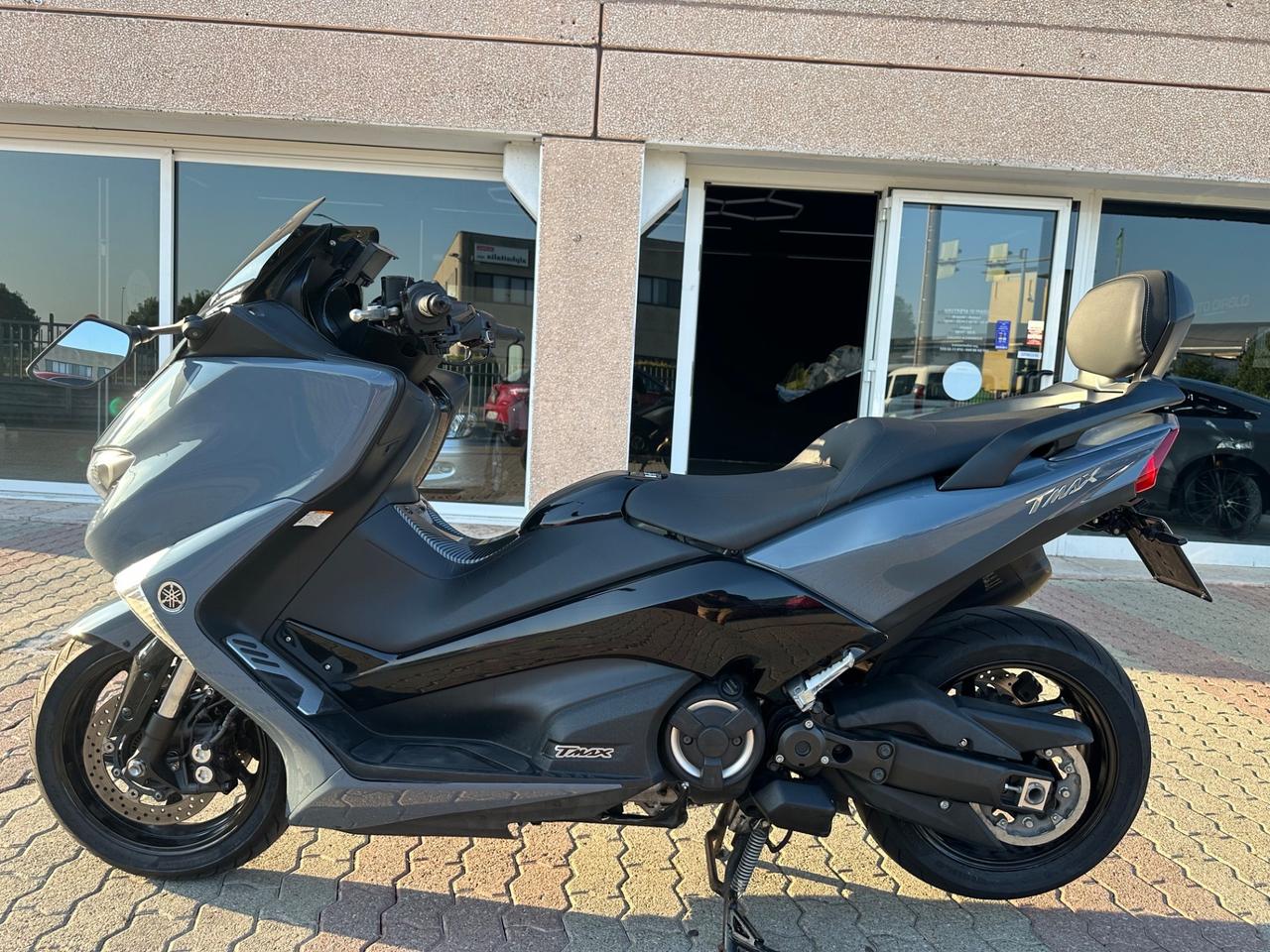 Yamaha TMAX SX
