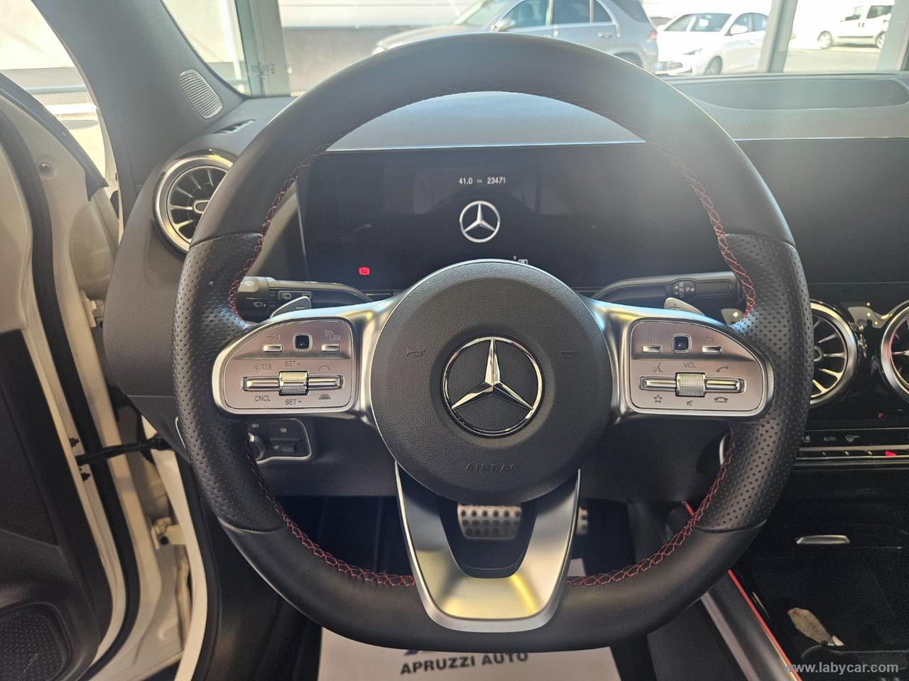 MERCEDES-BENZ GLA 200 d Automatic Premium