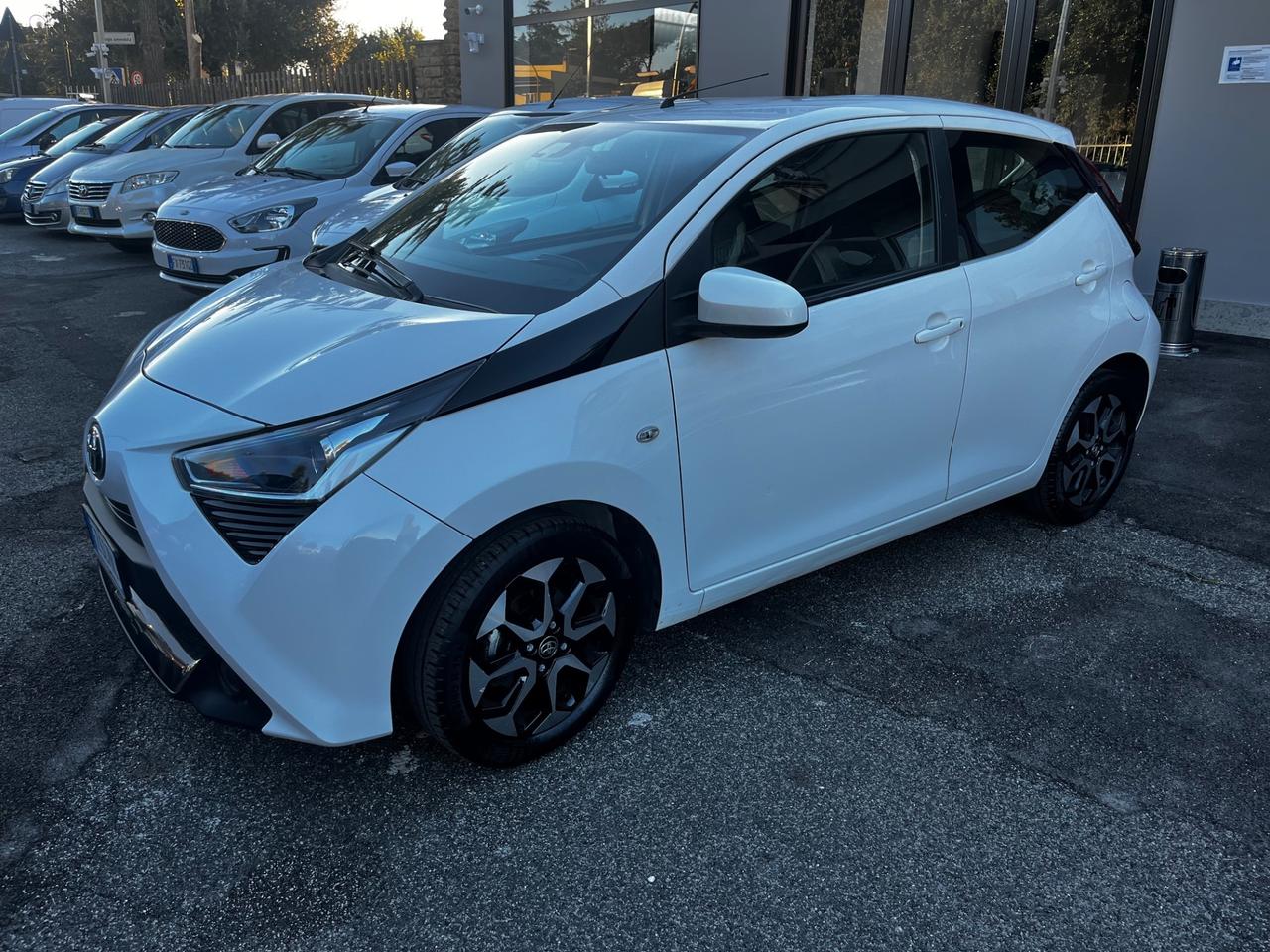 Toyota Aygo Connect 1.0 VVT-i 72 CV 5 porte NEOPATENTATI