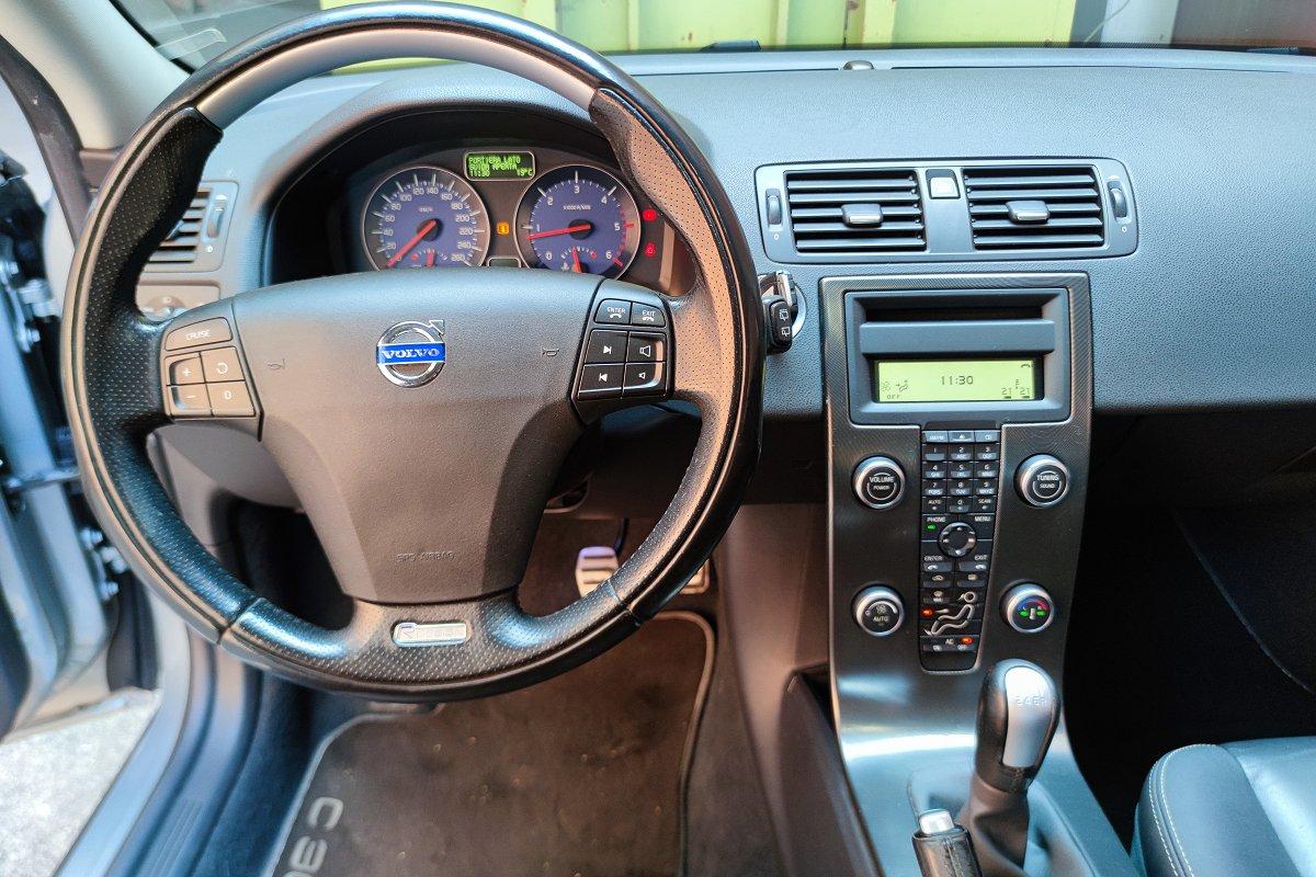 VOLVO C30 D3 R-design