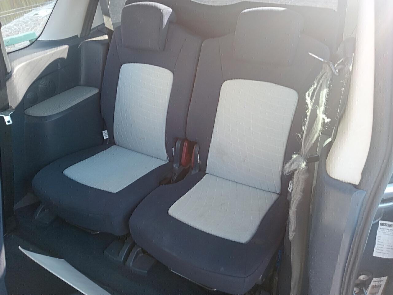 Peugeot 1007 1.4 Happy