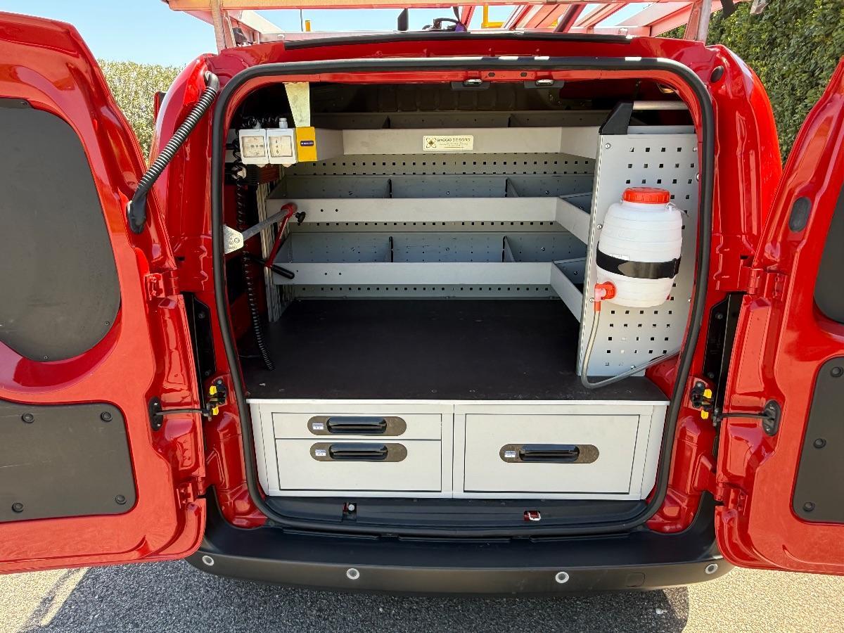 FIAT FIAT FIORINO 1.3 MJT 95 C.V. CARGO ADVENTURE Officina Mobile