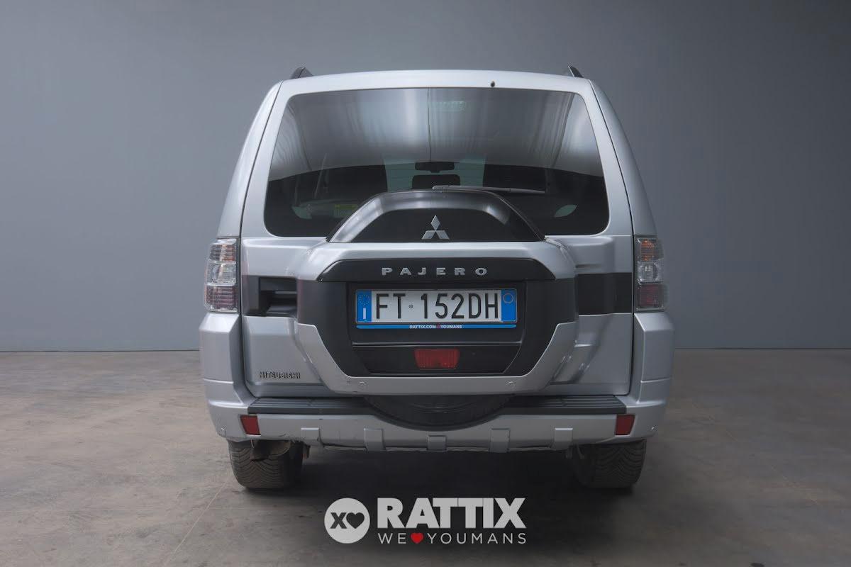 Mitsubishi Pajero 3.2 DI-D Instyle 5p 7p.ti auto + tetto apribile