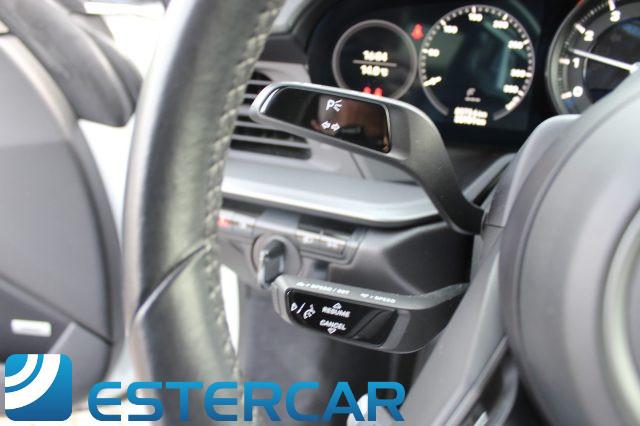 PORSCHE 911 992 Carrera