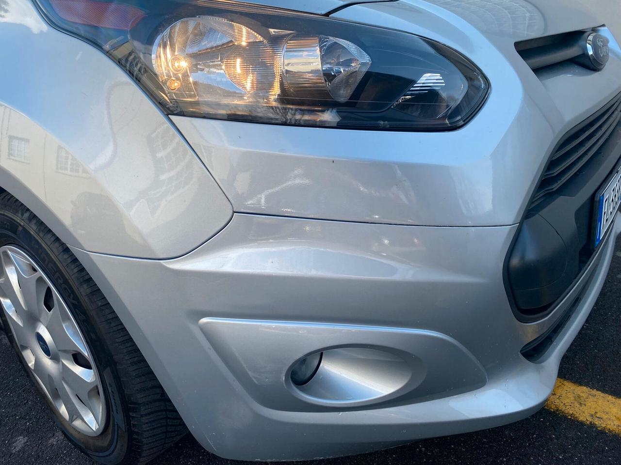 Ford Transit Connect Tourneo 5 posti autocarro