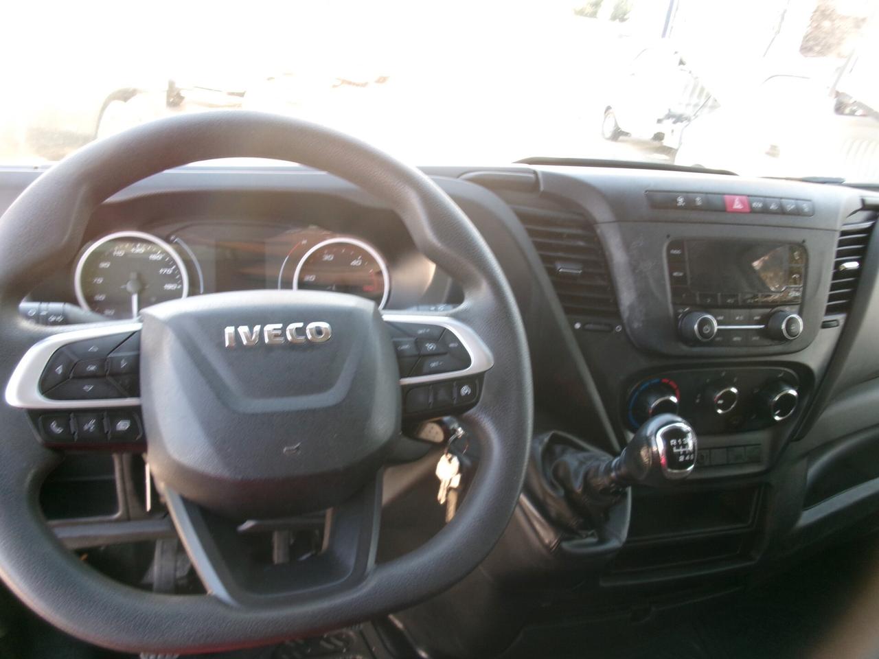 Iveco Daily 35C18 3000 180CV FURGONE IN LEGA NIDO D'API 4.40M