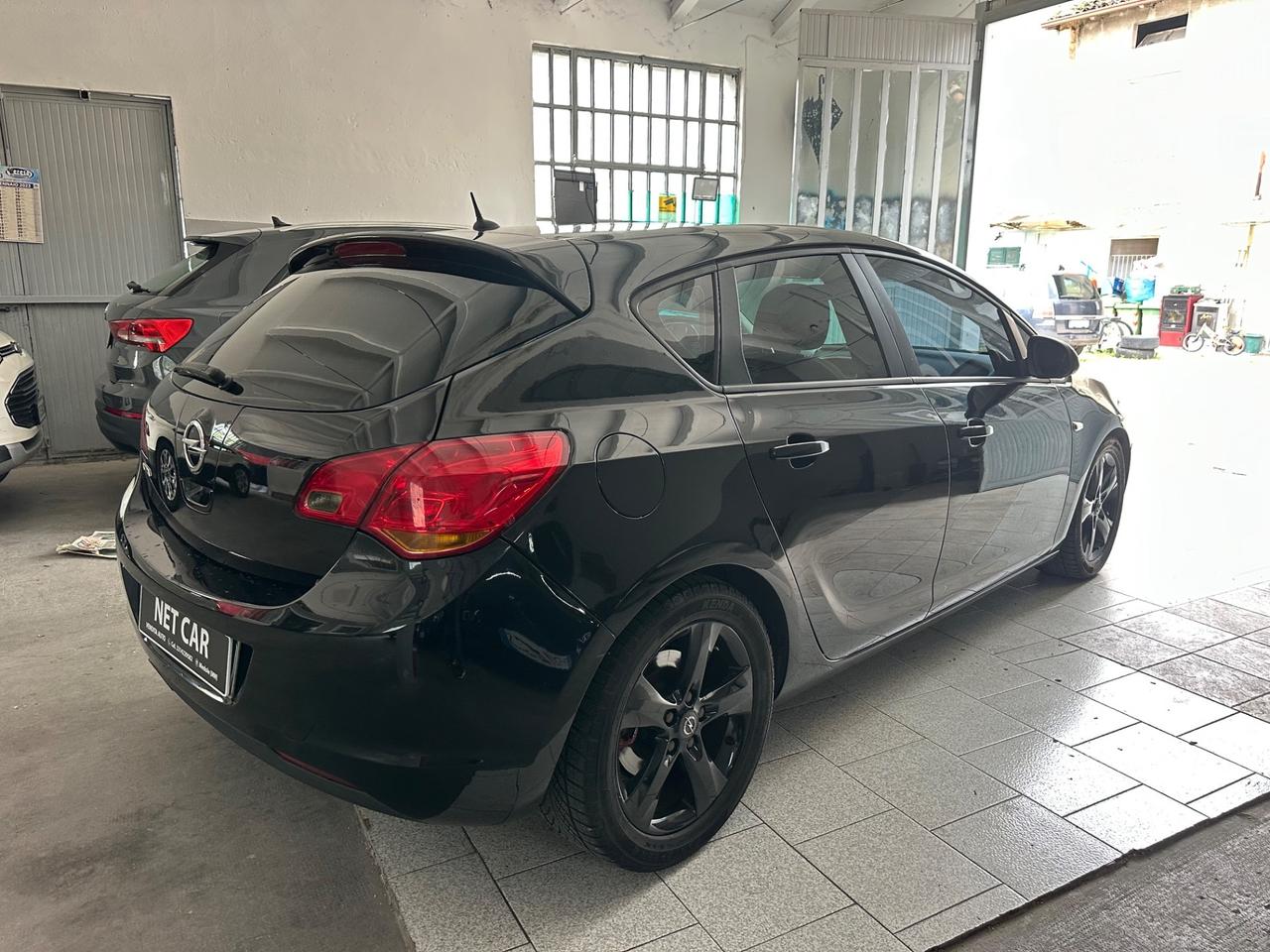 Opel Astra 1.7 CDTI 110CV EcoFLEX S&S 5 porte Cosmo