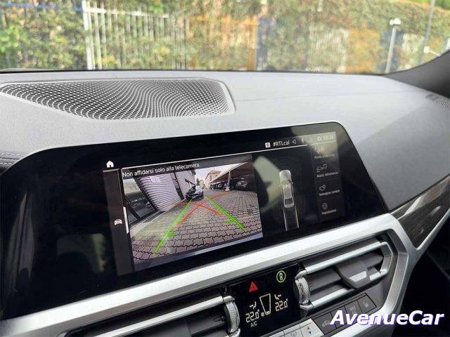 BMW 330 i xdrive Luxury BERLINA CILINDRATA 2.000