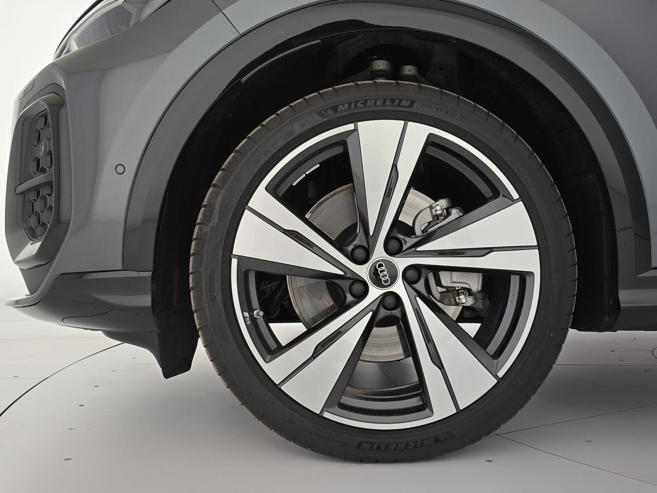 Audi Q5 2.0 tdi mhev+ launch edition one quattro 204cv s-tronic