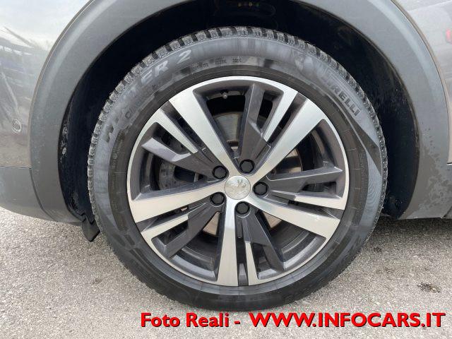 PEUGEOT 3008 Hybrid PHEV 225 e-EAT8 Allure Pack PROMO !!