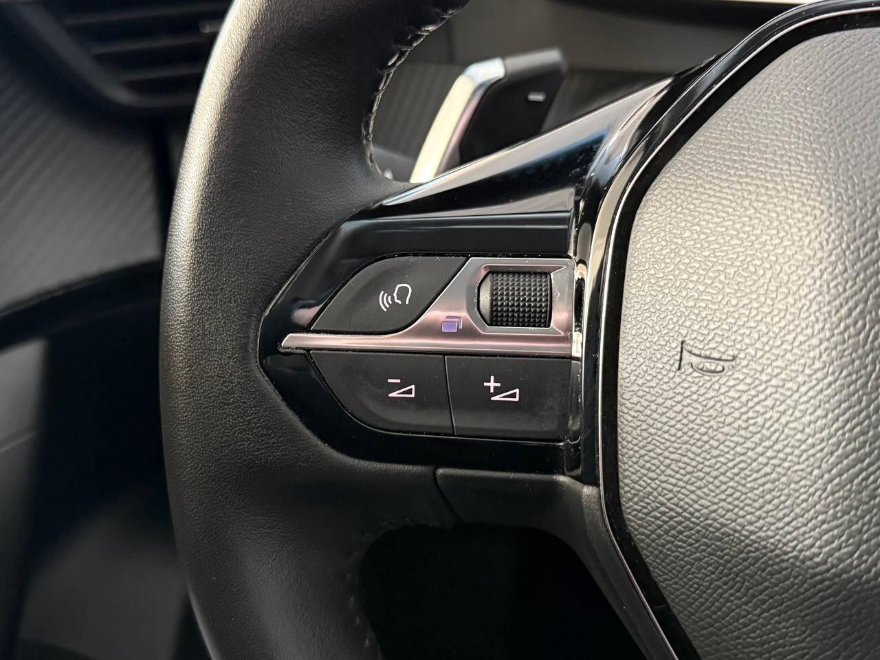 Peugeot 2008 BlueHDi 130 S&S EAT8 Allure Pack