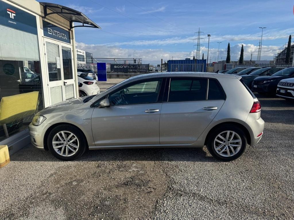 VOLKSWAGEN Golf VII 2017 5p - Golf 5p 1.5 tgi Executive 130cv dsg
