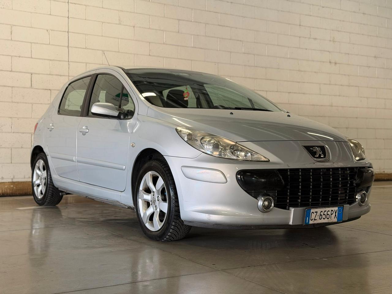 Peugeot 207 1.6 109CV 5p. XSI