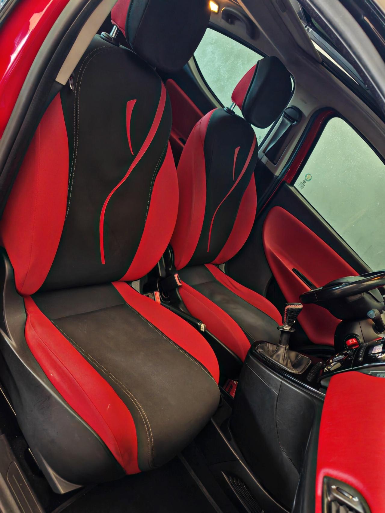 Lancia Ypsilon 1.2 69 CV 5 porte S&S Black&Red