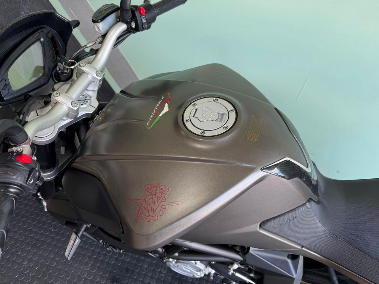 Mv Agusta Brutale 675