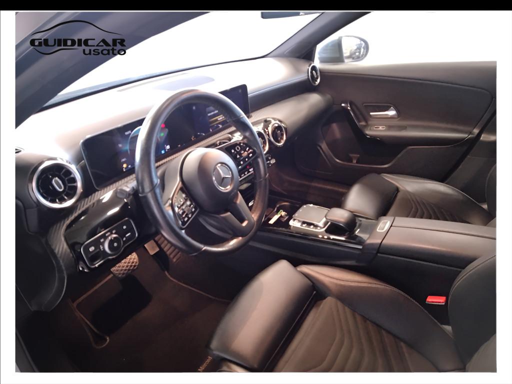 Mercedes-Benz Classe A - W177 2018 - A 180 d Sport auto