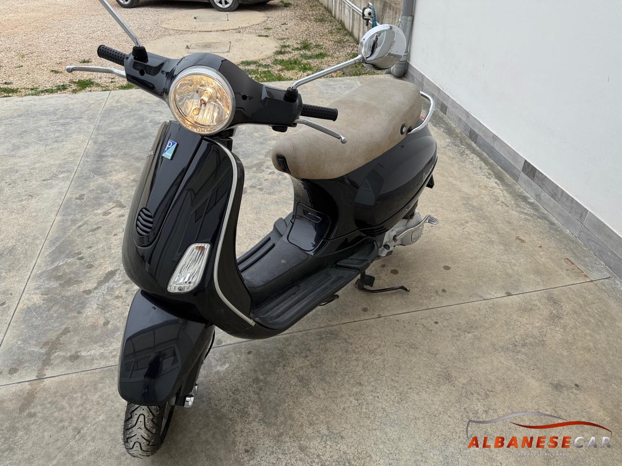 Piaggio Vespa 125 LX