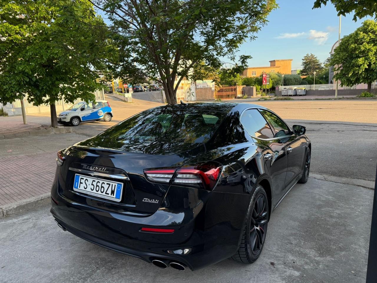 Maserati Ghibli RIBELLE V6 Diesel Bi-Color