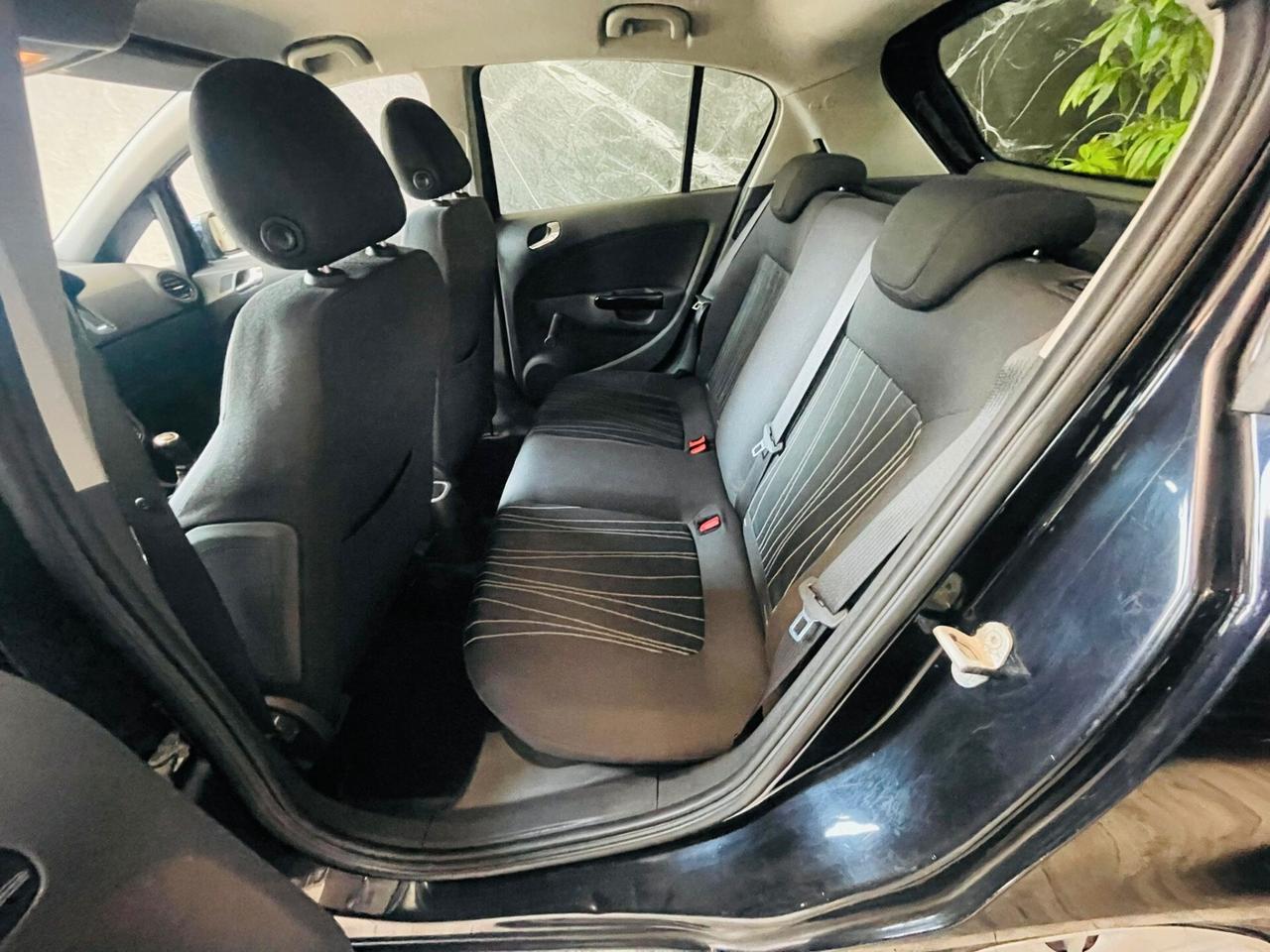 Opel Corsa 1.2 5 porte Cosmo