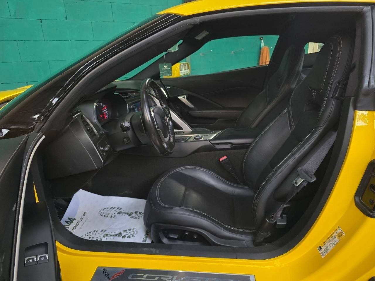 Chevrolet Corvette Stingray 6.2 V8 Z51 2LT