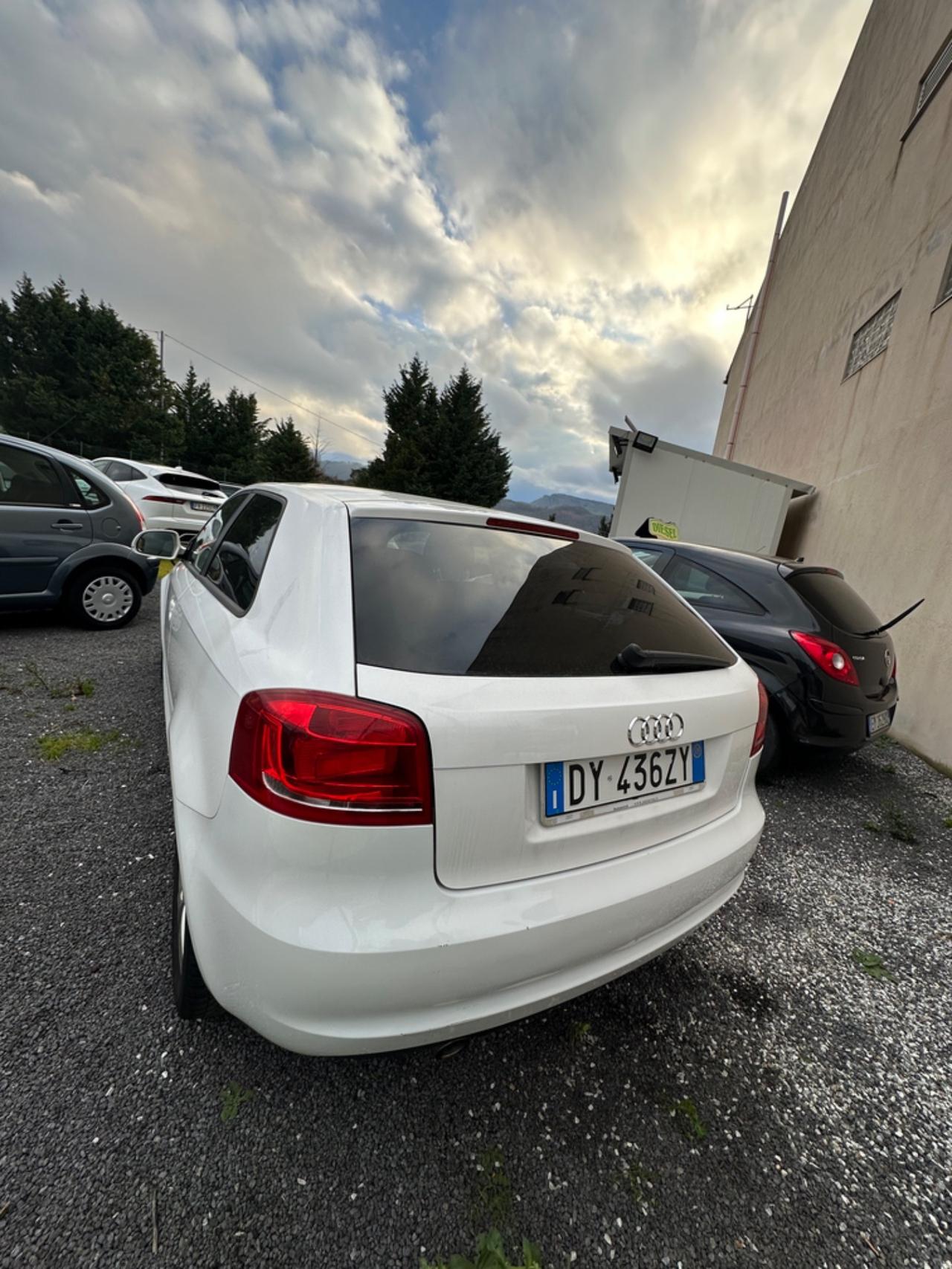 Audi A3 1.6 TDI 105 CV CR Ambition