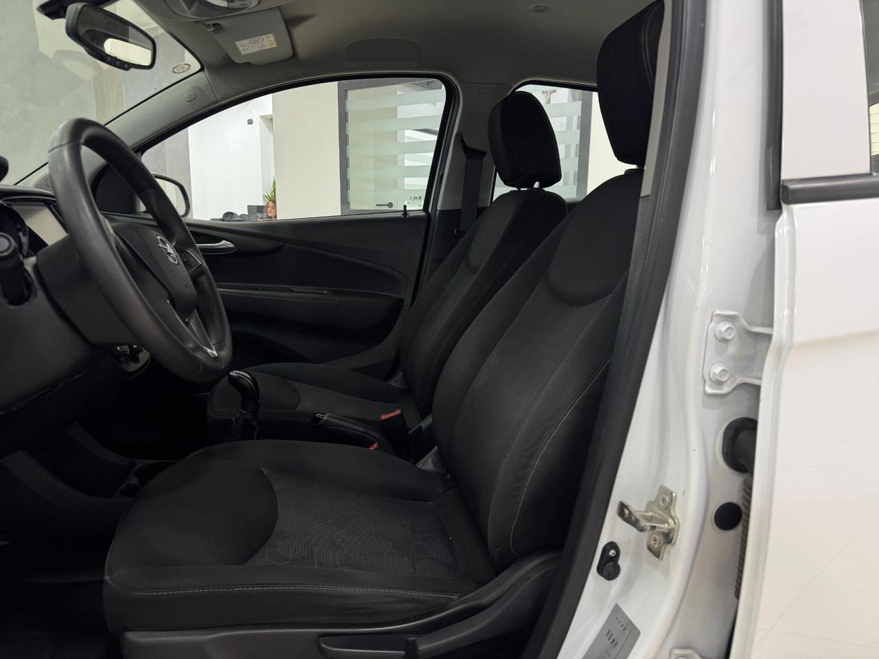 Opel Karl Rocks 1.0 73cv