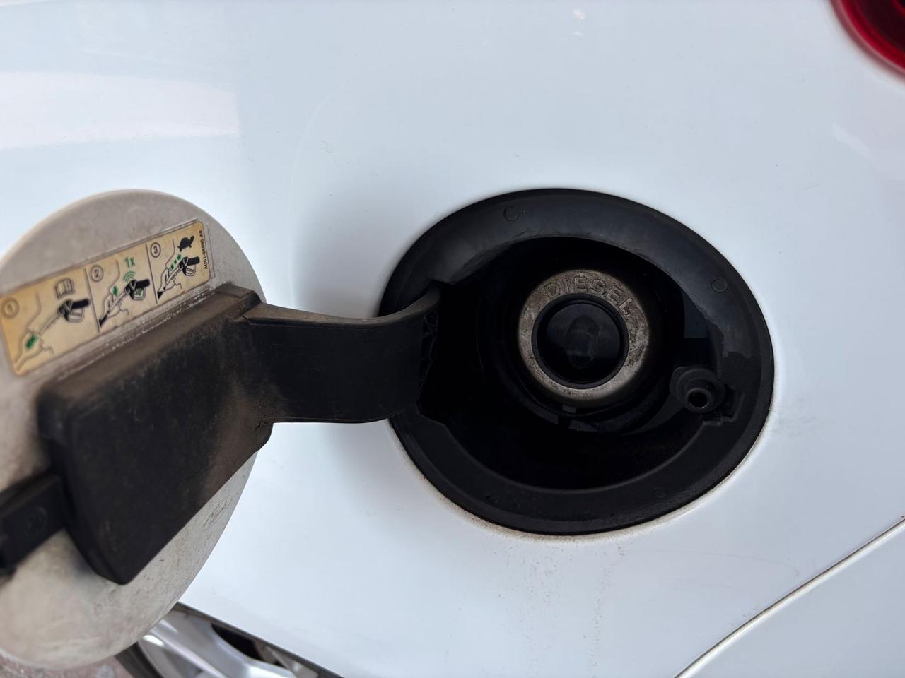 Ford Fiesta Titanium 1.5 TDCi AUTOCARRO DIS #10331