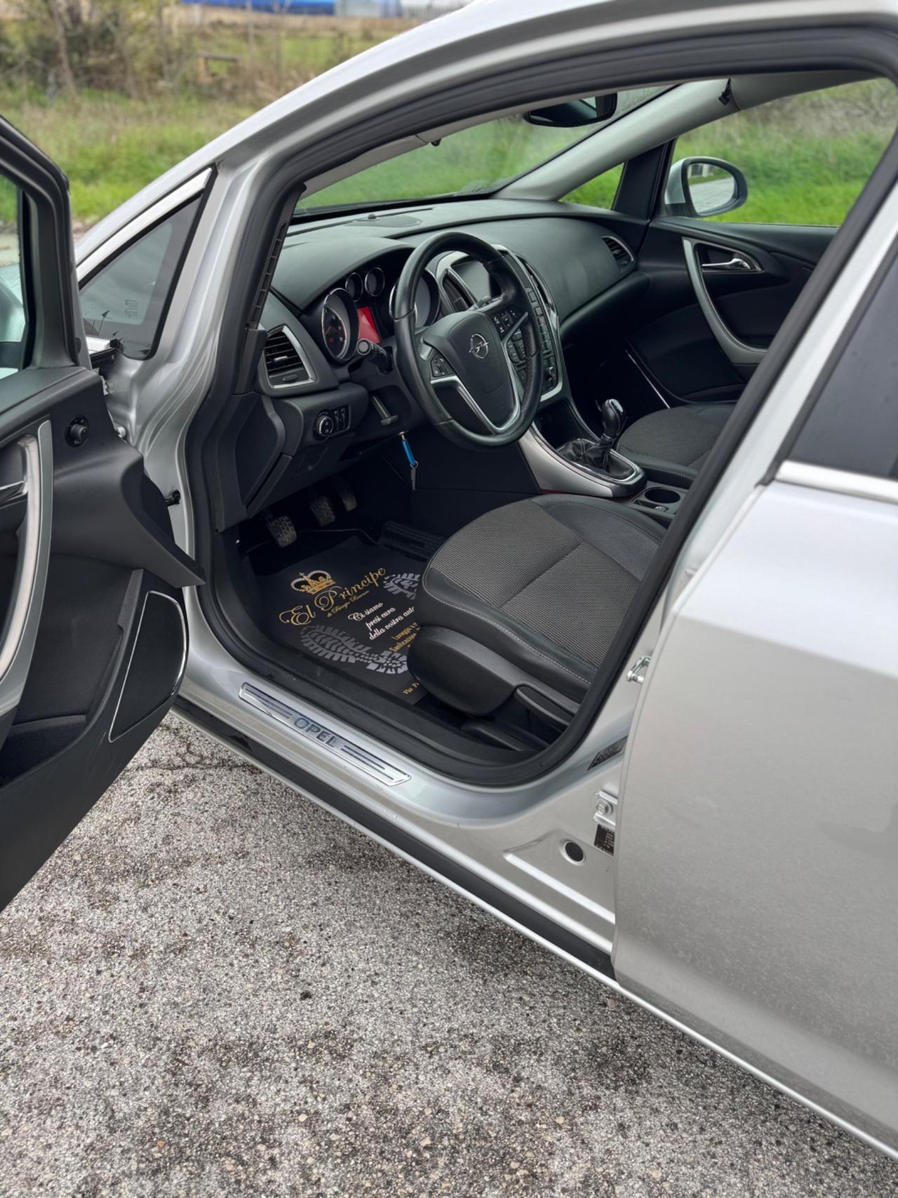 Opel Astra 1.4 Turbo 140CV Sports Tourer GPL Tech Cosmo