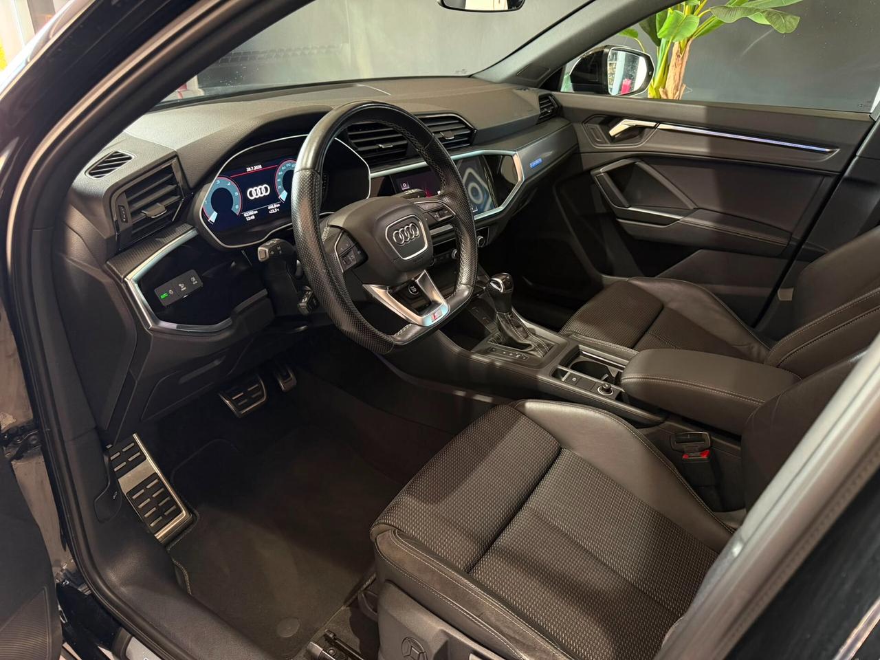 Audi Q3 SPB 35 TDI quattro S-Tronic S-Line Identity Black