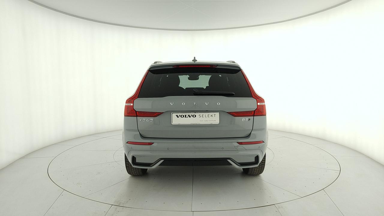 VOLVO XC60 2.0 b5 Plus Dark awd auto