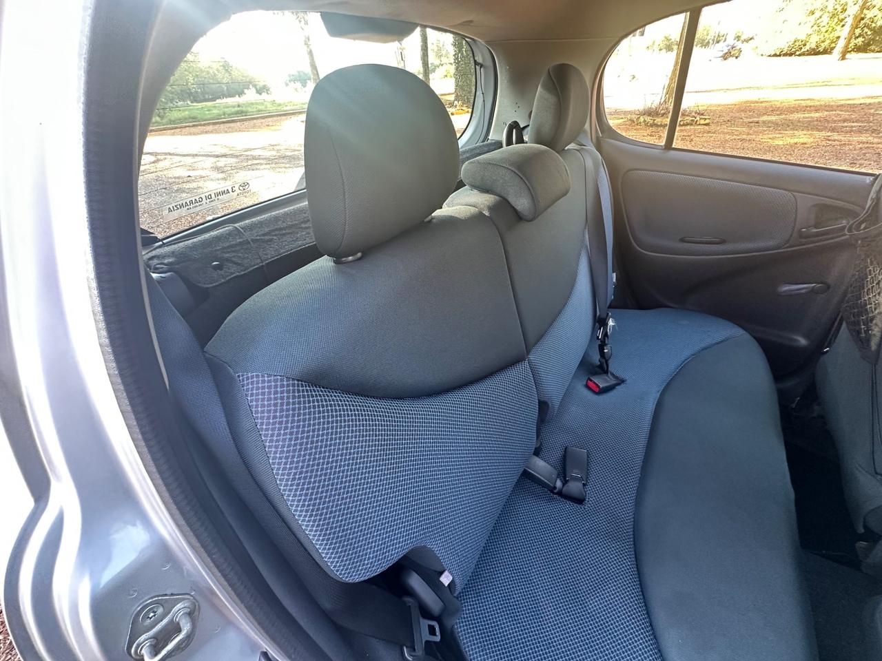 Toyota Yaris 1.0 5 porte