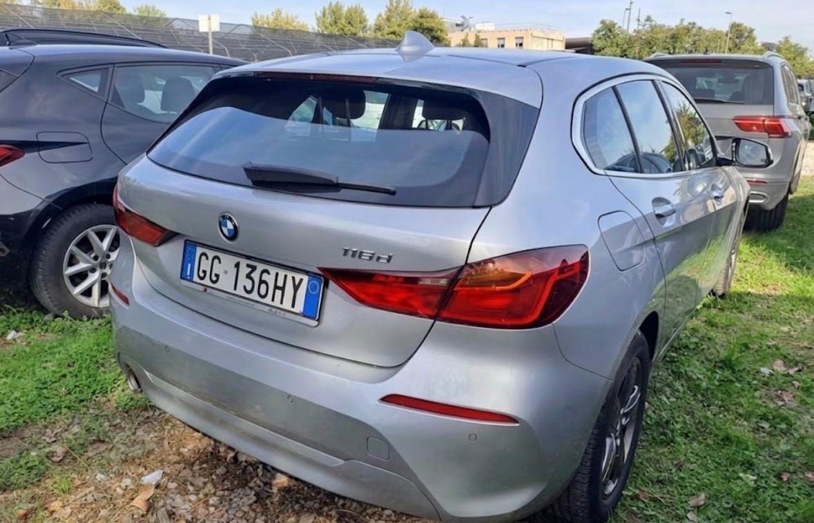 Bmw 116 116d 5p. Business Advantage