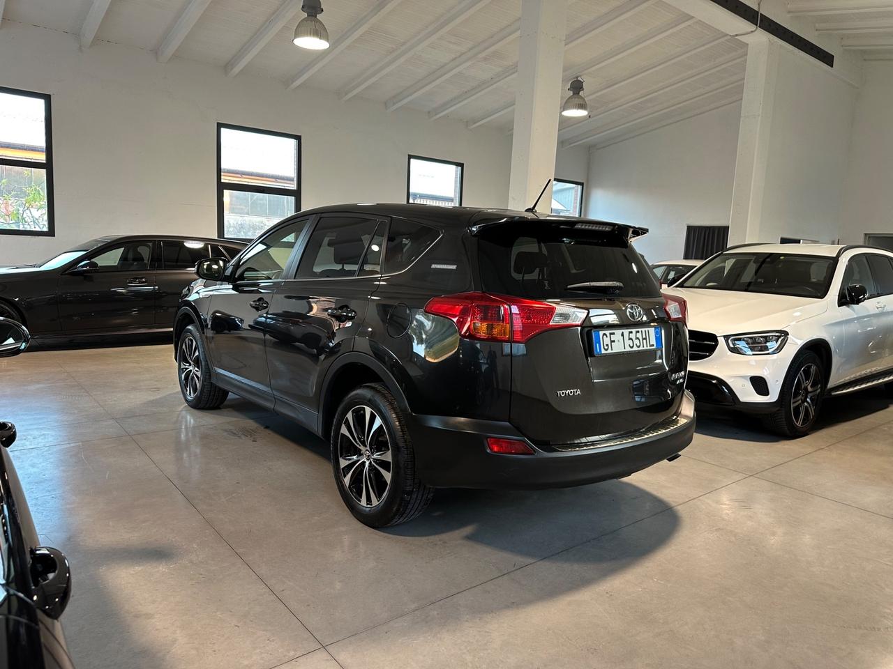 Toyota RAV 4 RAV4 2.0 D-4D 4WD Lounge White Ed.