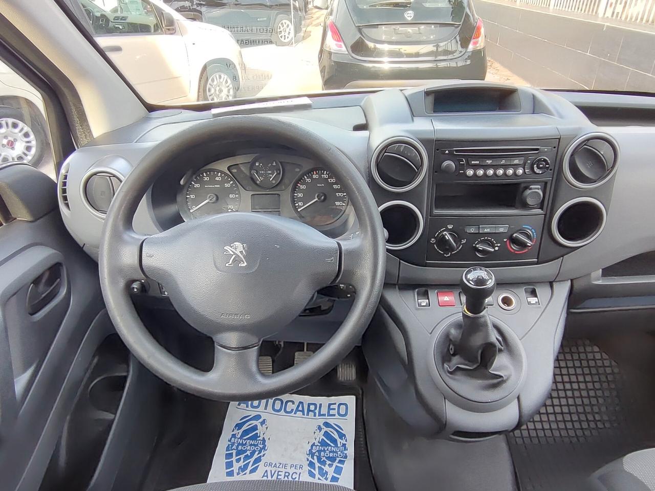 Peugeot Partner maxi prolungato 5 posti