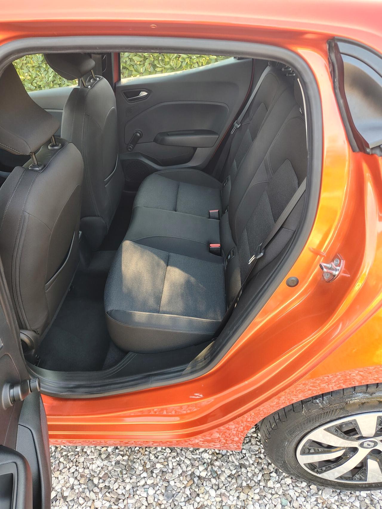 Renault Clio TCe 100 CV GPL 5 porte Equilibre N1 4 Posti Iva Esposta
