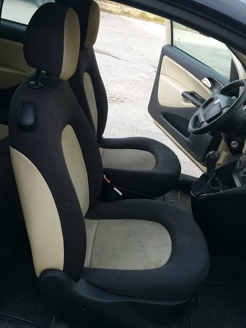 Lancia Ypsilon 1.3 MJT Argento