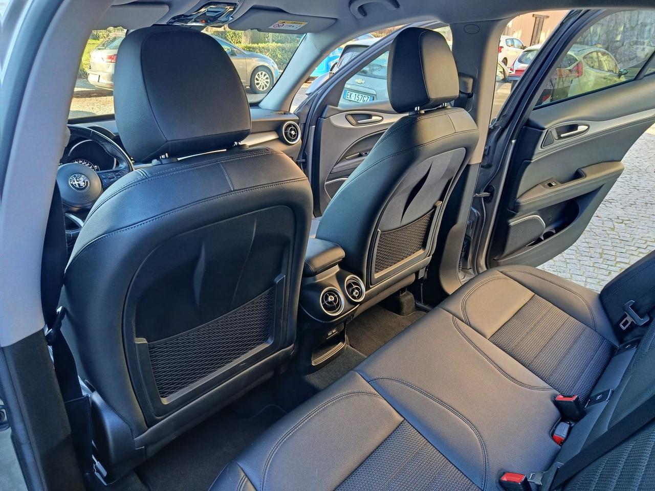 Alfa Romeo Stelvio Sprint 2.2 #8429