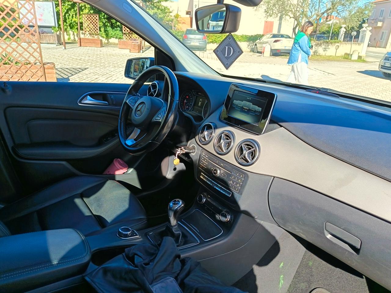 Mercedes-benz B 180 d Premium