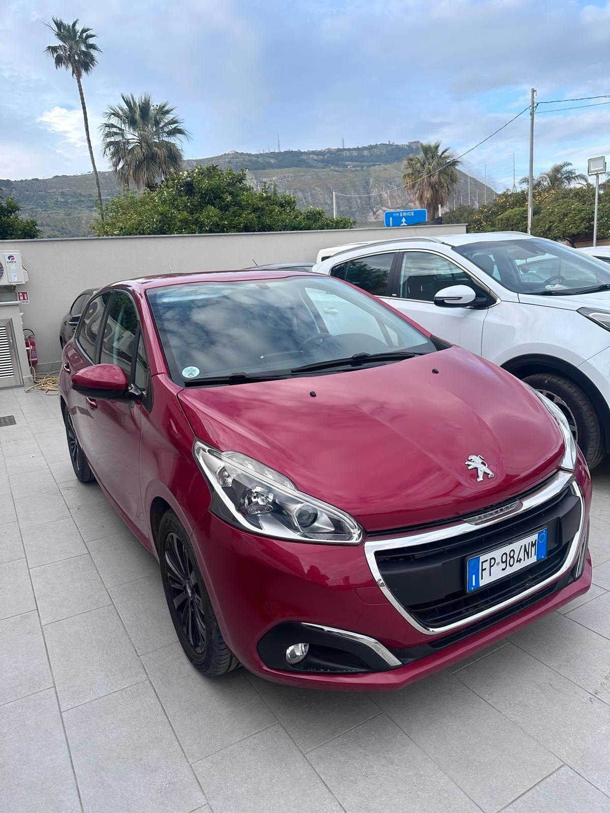 Peugeot 208 PureTech 82 5 porte Allure