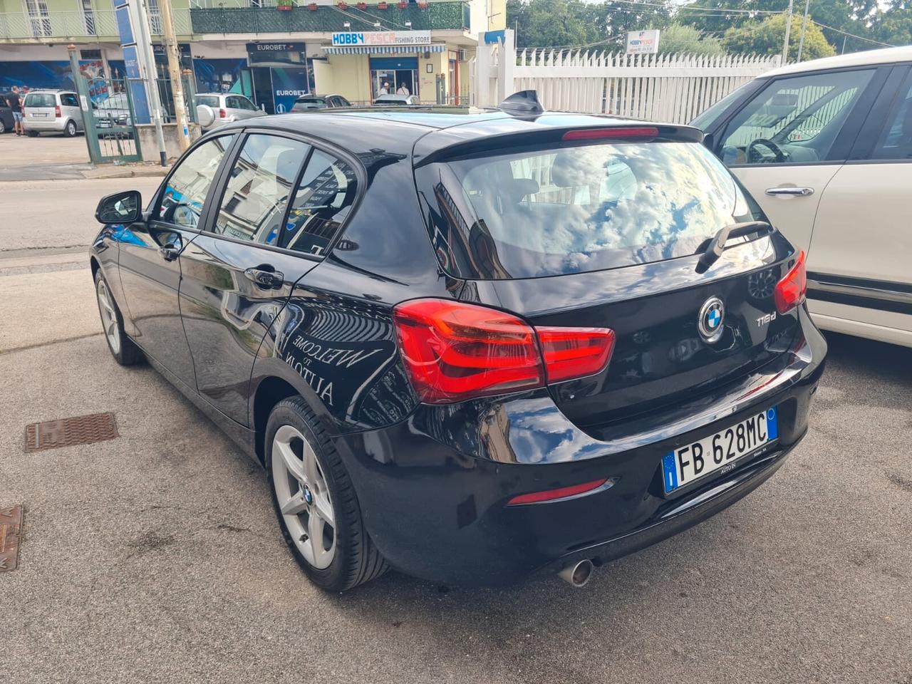 Bmw 116 116d 5p. Urban