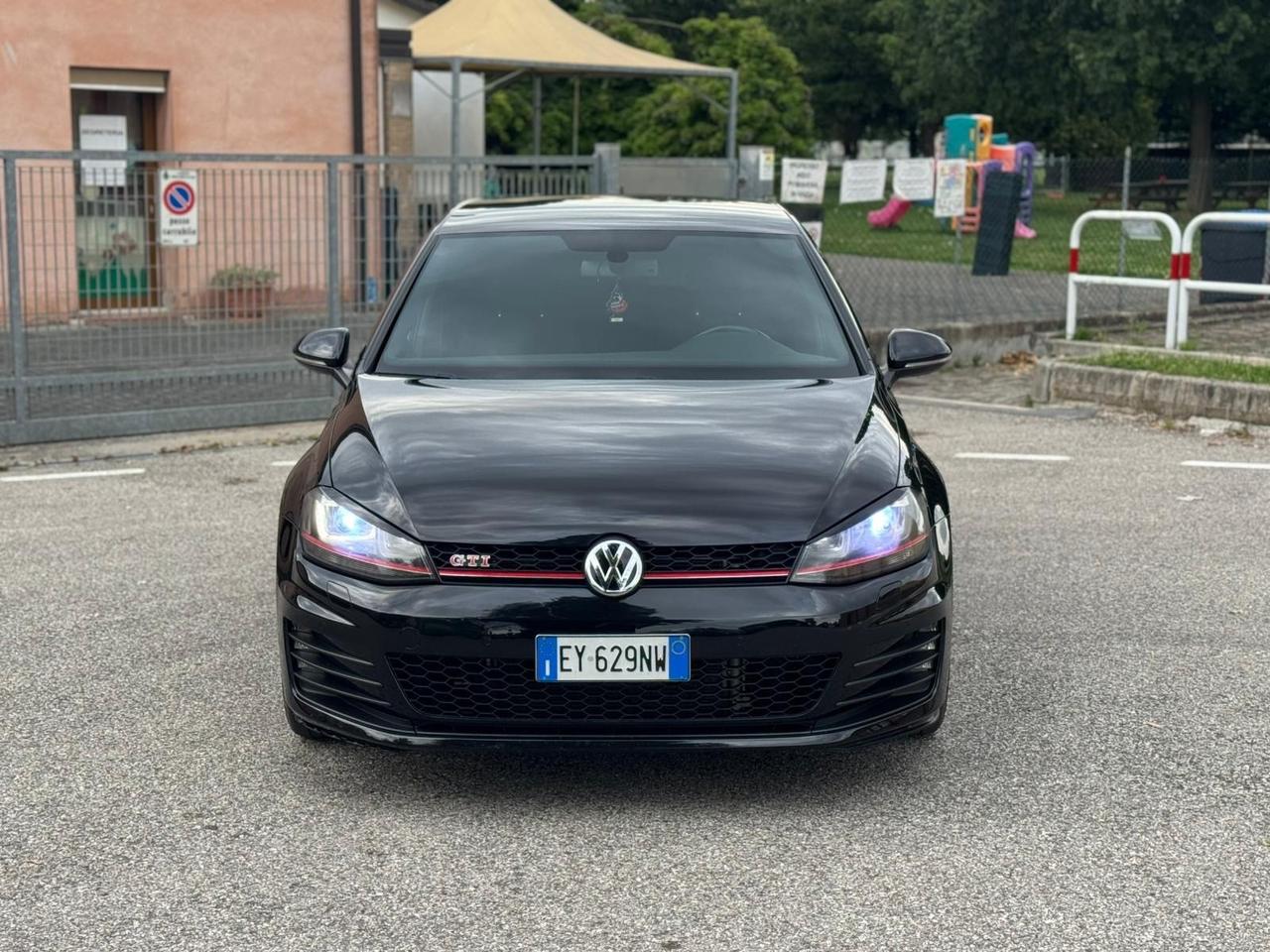 Volkswagen Golf GTI Performance 2.0 TSI 230cv
