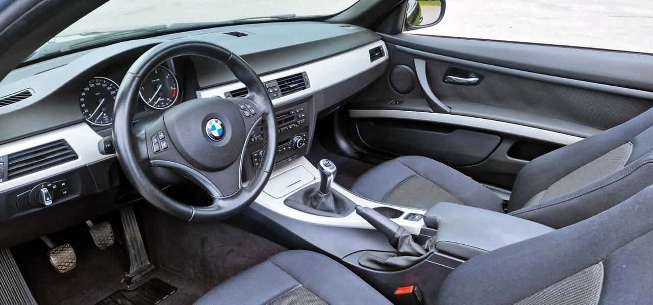 BMW Serie 3 E93 Cabrio 320d 184cv Garanzia 12 Mesi