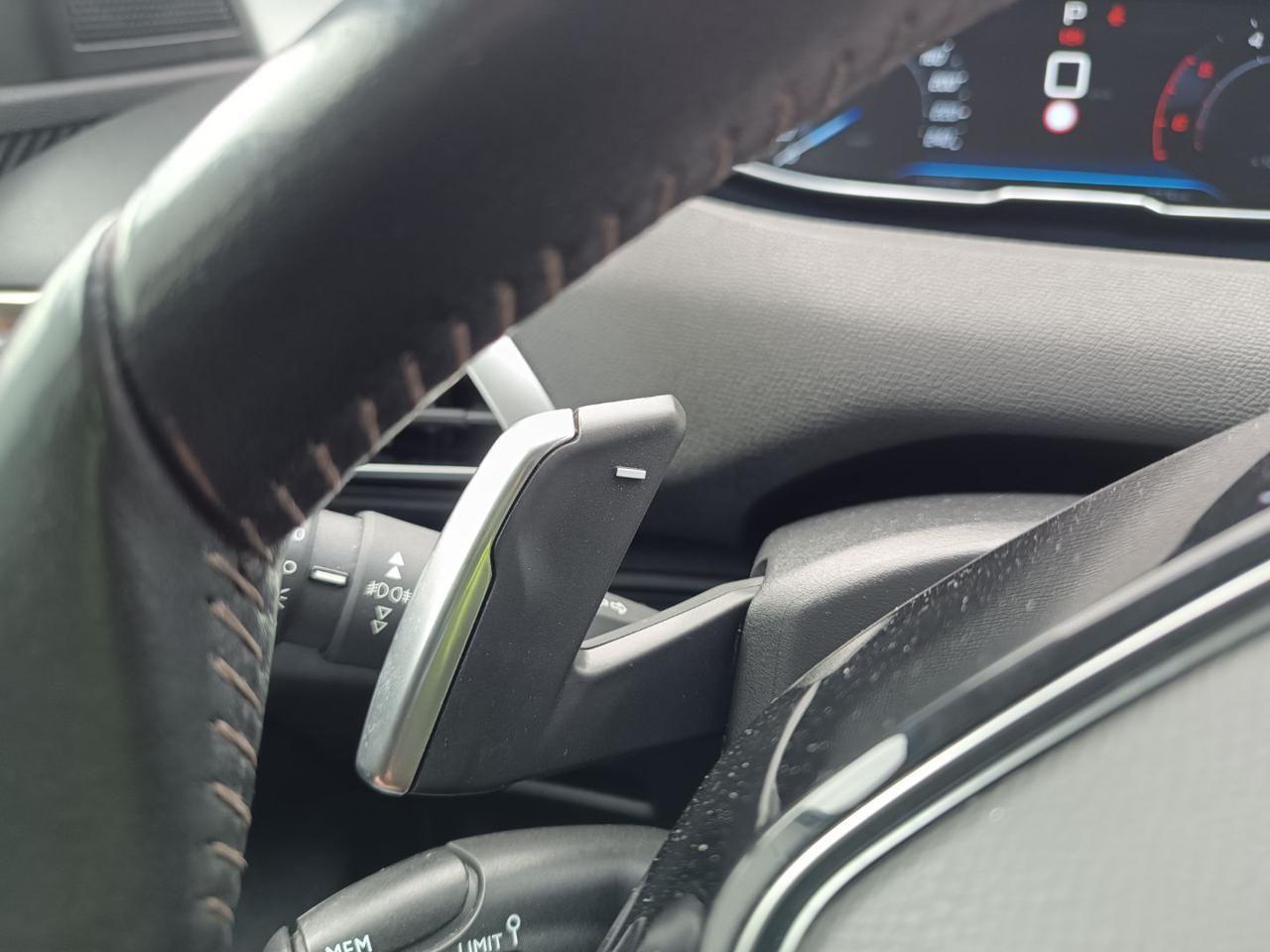 PEUGEOT 3008 BlueHDi 130 S&S EAT8 Allure