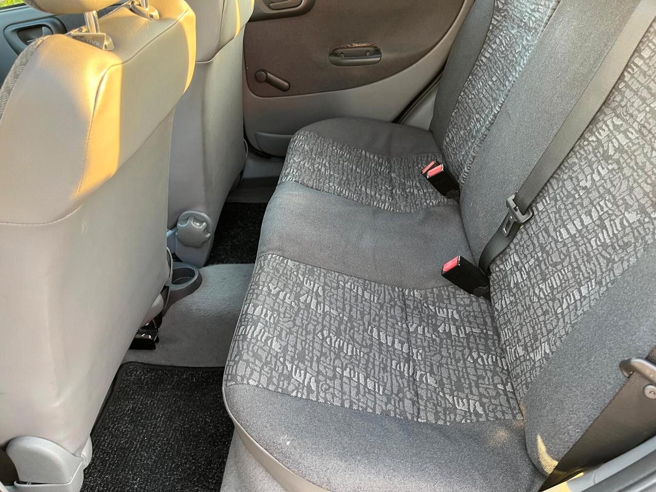 Opel Corsa 1.0i 12V cat 5 porte