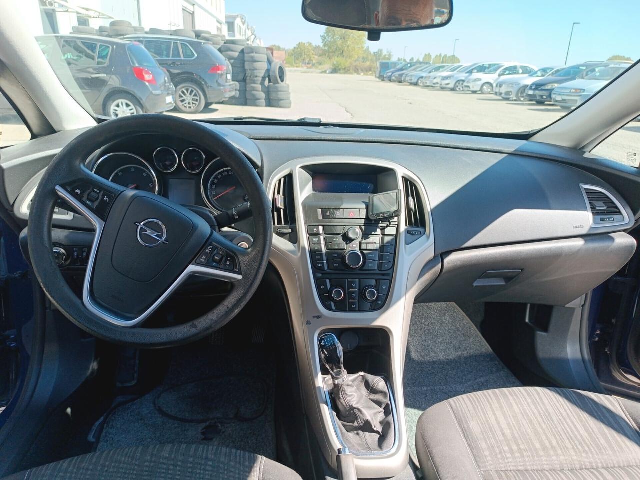 Astra 1.7 CDTI 110CV Sports Tourer Elective